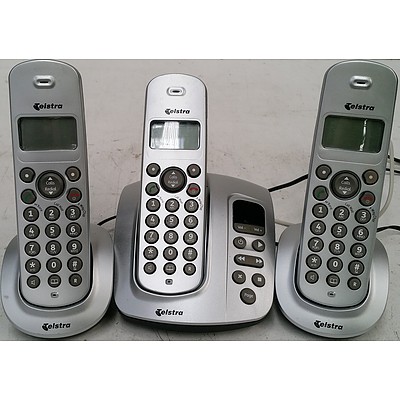 Telstra 8200a Digital Cordless DECT Phone Handsets - Lot of Three