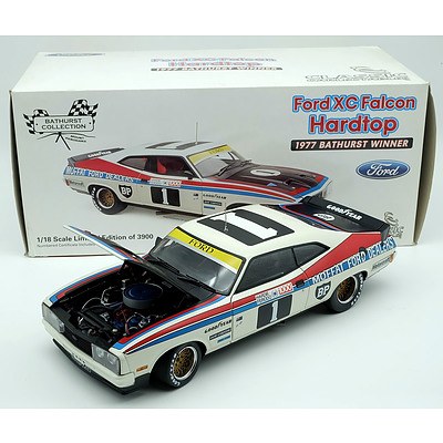 Classic Carlectables 1977 Ford XC Falcon Hardtop 1:18 Scale Model Car