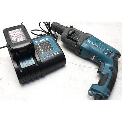 Makita HR2230 22mm Rotary Hammer Drill & 18V Li-Ion Battery Charger with Battery