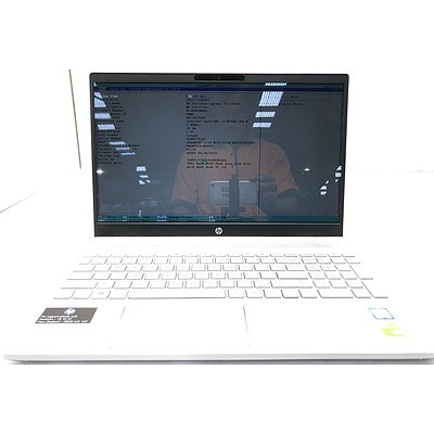 Hp Pavilion 15-cs0055TX 15.4 Inch WLED Backlit Widescreen Core i7 -8550U 1.8GHz Laptop