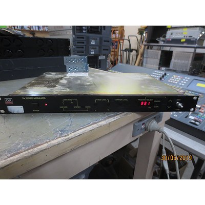 DX Antenna DHM-332E11 FM Stereo Modulator