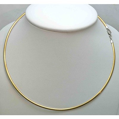 Italian 10ct Gold Omega Cable