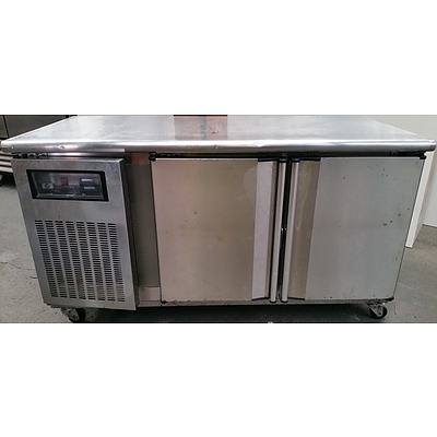 Kinco Showcase Mobile Island Refrigerated Bench With Underneath Storage