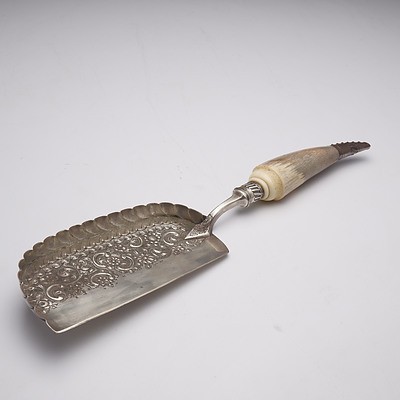 Victorian Silver Plated Crumbs Tray with Sterling Silver Mounted Horn Handle, Allen & Darwin, Sheffield, 1890