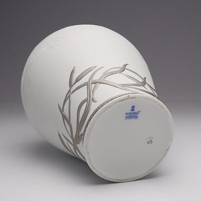 Lladro 'Herons Realm' Covered Vase