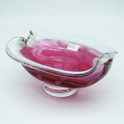 Murano Pink Glass Bowl with Internal Air Bubble Decoration and Encased White Trailed Rim