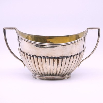 Sterling Silver and Gilt Lined Sugar Bowl with Gilded Interior, Roberts and Belk Makers, Sheffield 1922