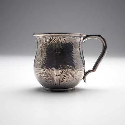 Japanese Export Silver Mug with Hammered Finish and Engraved Bamboo Design 20th Century