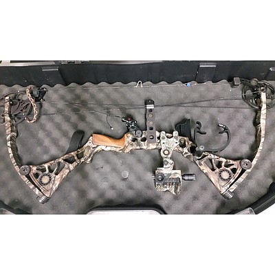 Matthew Solo Cam Compound Bow and Accessories with Plano SE 44 Bow Case