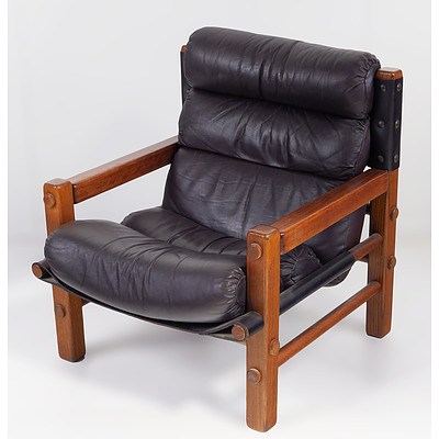 Brown Leather Upholstered Three Piece Post and Rail Lounge Chair Setting