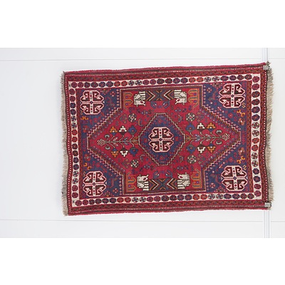 Persian Hamadan Hand Knotted Wool Pile Rug