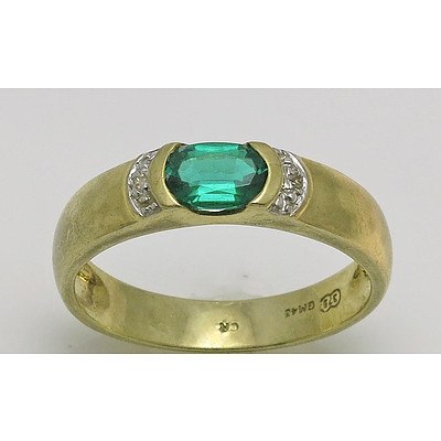 9ct Gold Ring - Synthetic Emerald with 2 Shoulder Diamonds