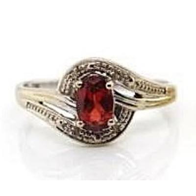 9ct White Gold Ring - Garnet with 4 Diamonds