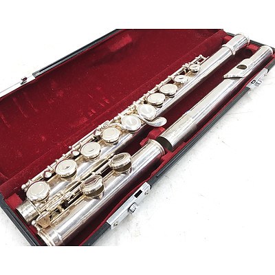 Jupiter Closed Hole Flute with Case