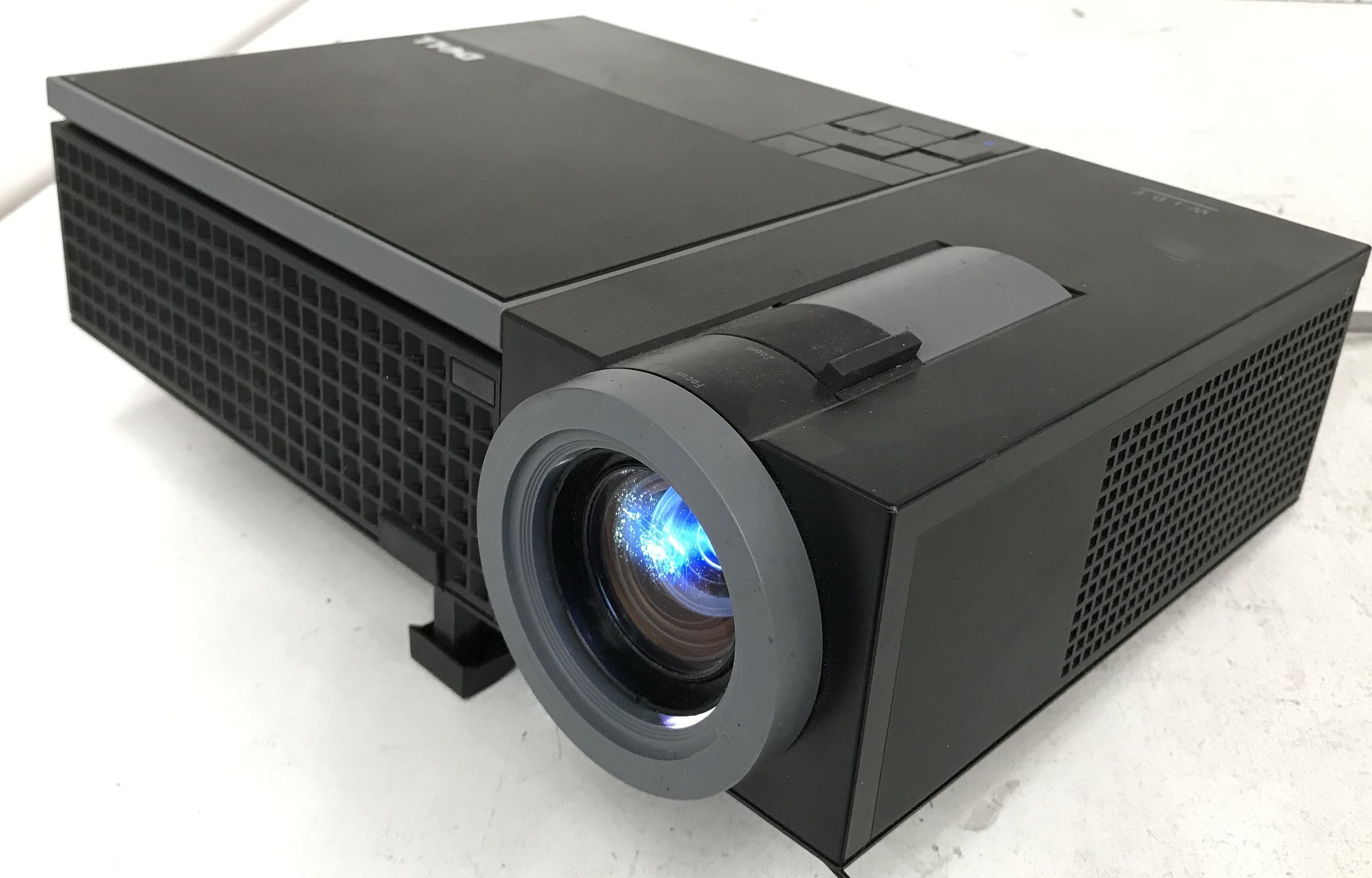 Dell 1610HD WXGA DLP Projector Lot 1067960 ALLBIDS