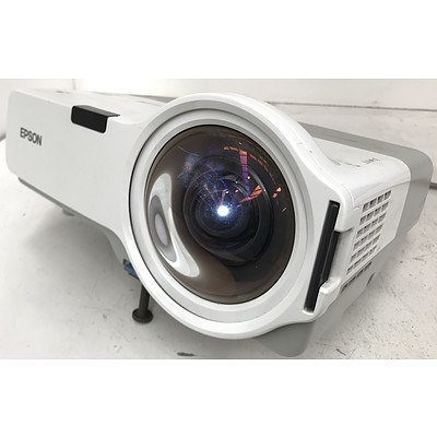 Epson EMP-400W WXGA 3LCD Projector