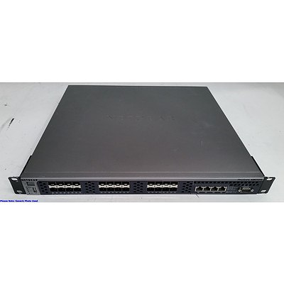 Netgear ProSafe (XSM7224S) 24-Port 10Gigabit Managed L2+ Stackable Switch