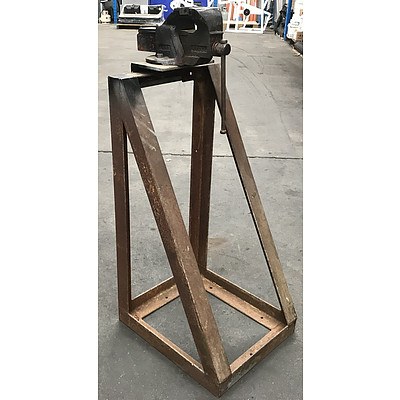 Dawn Steel 4 inch Vise on Stand