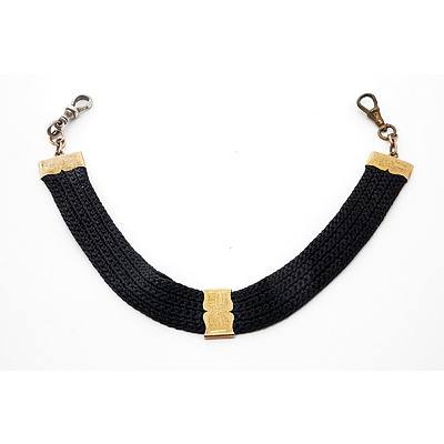 9ct Yellow Gold and Fabric Lead