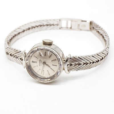 18ct White Gold Swiss Universal Ladies Wrist Watch