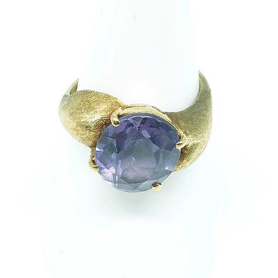 14ct Yellow Gold Ring with Oval Facetted Synthetic Sapphire, High Dome Shoulders, 5.2g