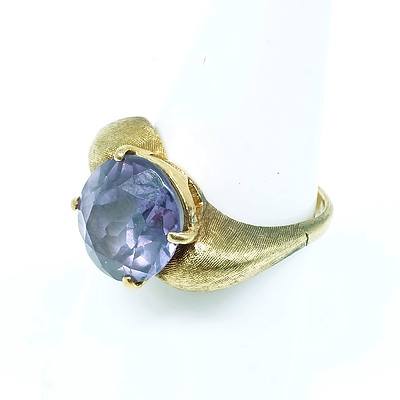 14ct Yellow Gold Ring with Oval Facetted Synthetic Sapphire, High Dome Shoulders, 5.2g