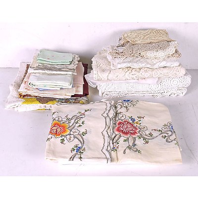 A Quantity of Vintage Linen, Embroidery, and Lace,