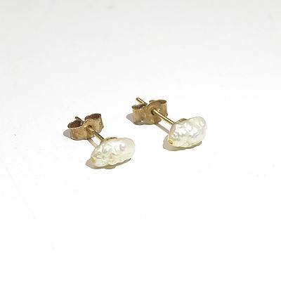 Yellow Gold Earrings with Freshwater Pearls