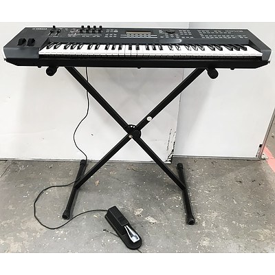 Yamaha MoX6 Music Production Synthesiser Keyboard with Stand