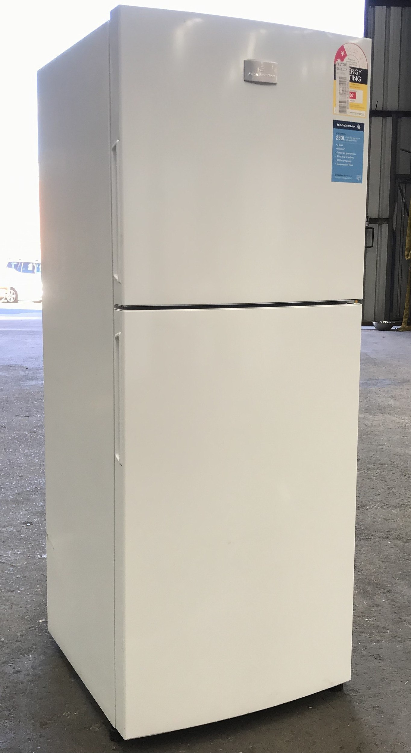 kelvinator-230litre-fridge-freezer-lot-1064196-allbids