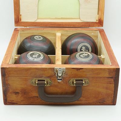 Vintage Cased Set of Four Henselite Championship Heavy Weight Model Lawn Bowls