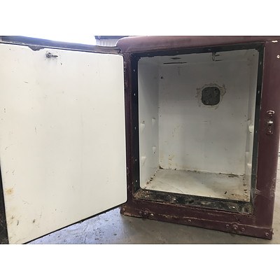 Vintage Kelvinator Refrigerator