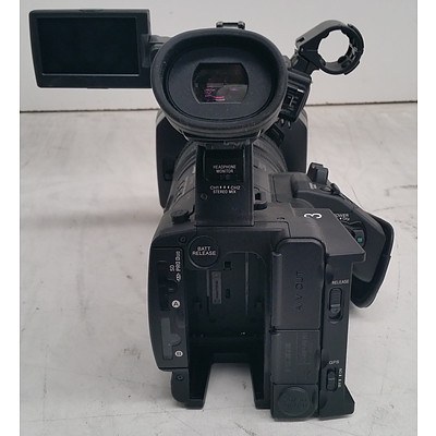 Sony (HXR-NX5P) NXCam Digital HD Video Camera Recorder