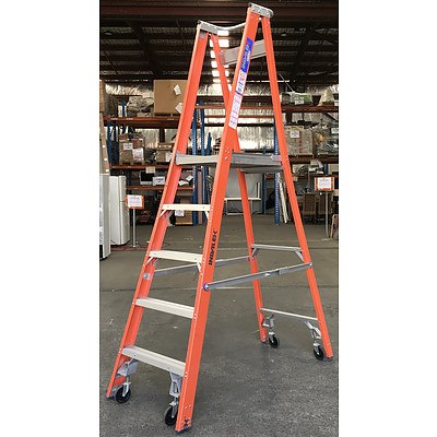 Indalex PROPF8/5 Pro Series Heavy Duty Fibreglass Platform Ladder