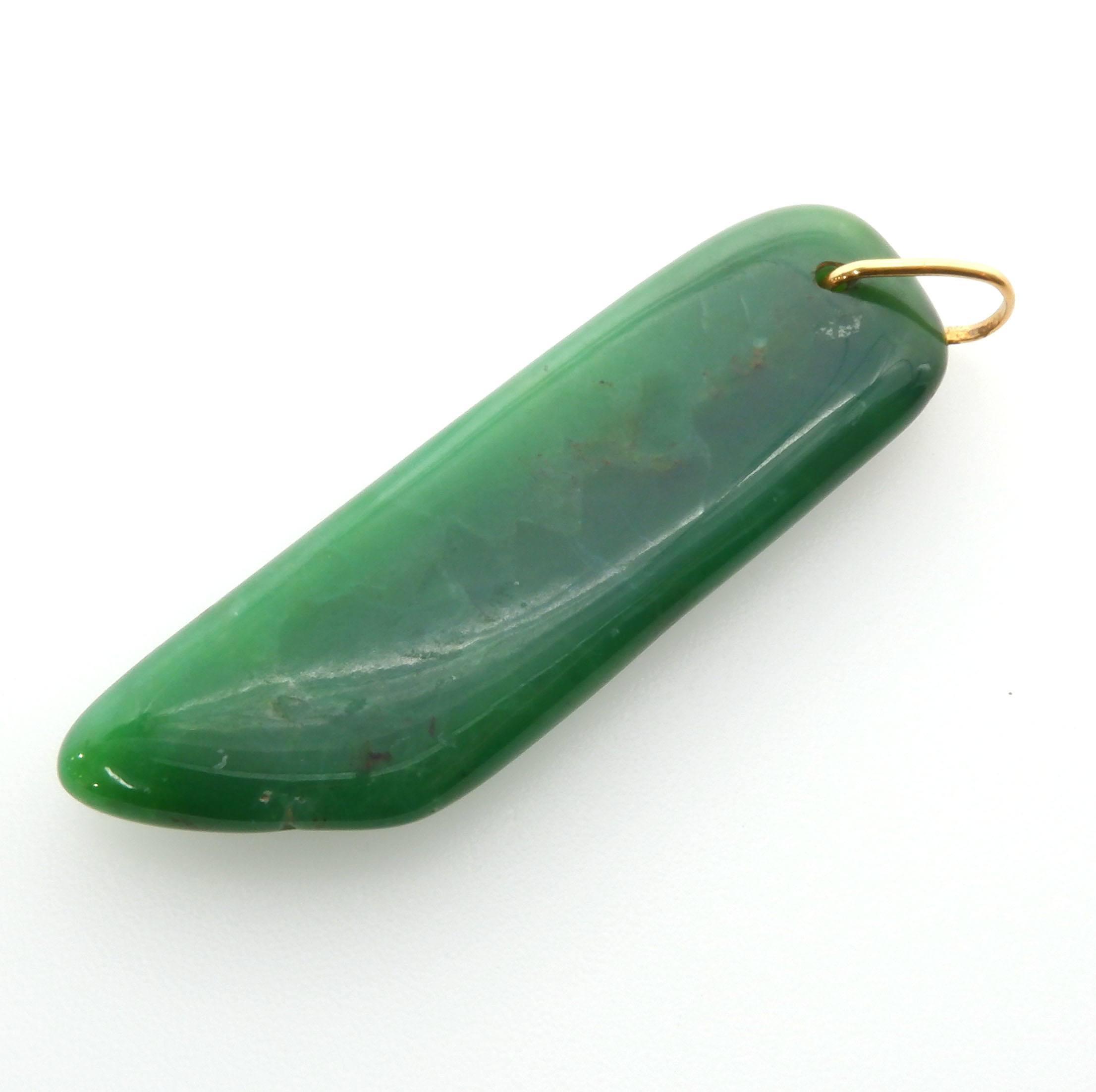 'Chrysoprase Pendant With a Gold Jump Ring'