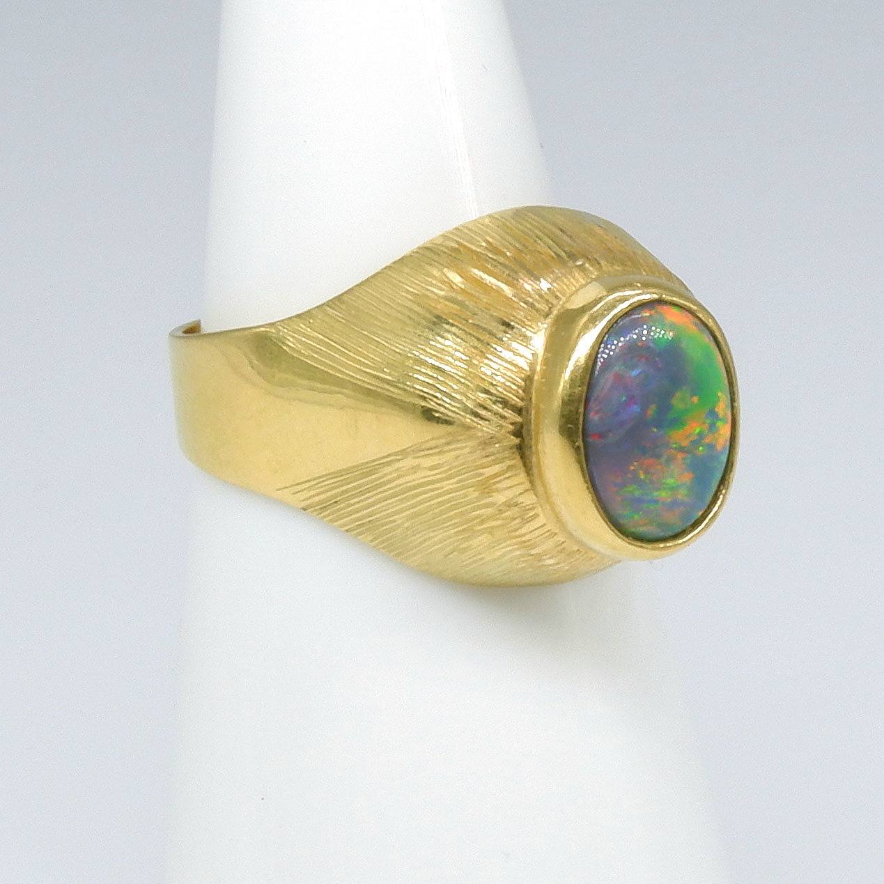 '18ct Yellow Gold High Set Solid Oval Opal Ring'