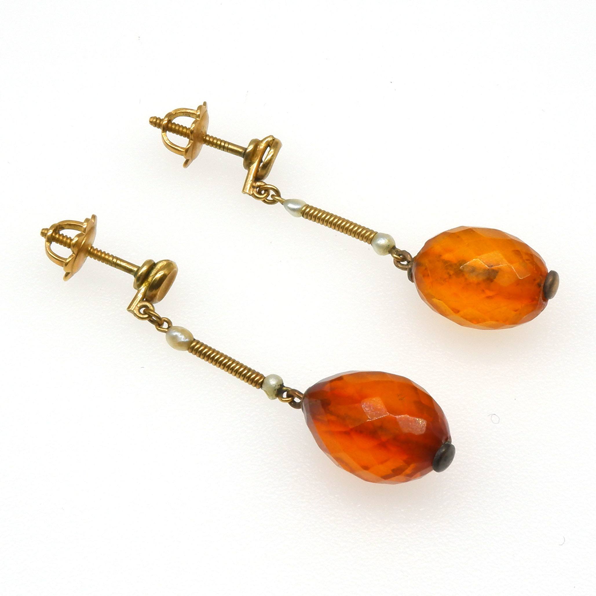'18ct Yellow Gold Earrings with Facetted Oval Amber Bead Dropped from a Wire Bar with Two Natural Seed Pearls'