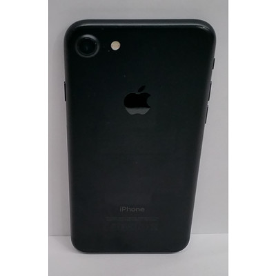 Apple (A1778) 4.7-Inch GSM Black 128GB iPhone 7