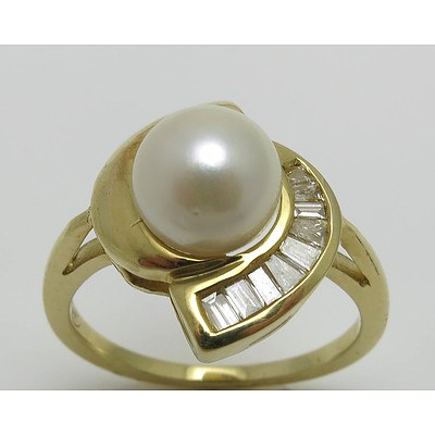 14Ct Gold Pearl & Diamond Ring