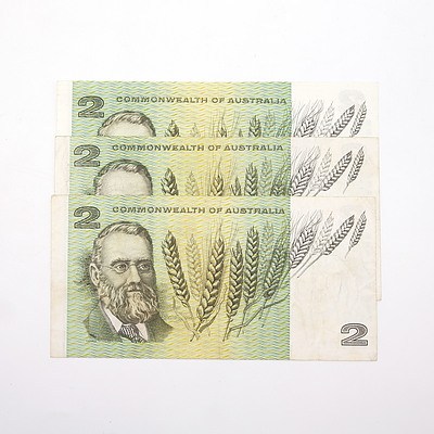 Three Commonwealth of Australia Phillips/ Randall $2 Paper Notes, FXE672929, FXG111672, FVP738722