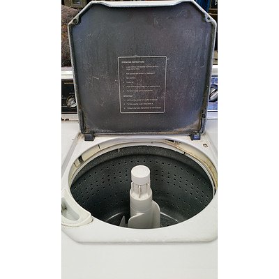 General Electric Seven Cycle Heavy Duty Washing Machine
