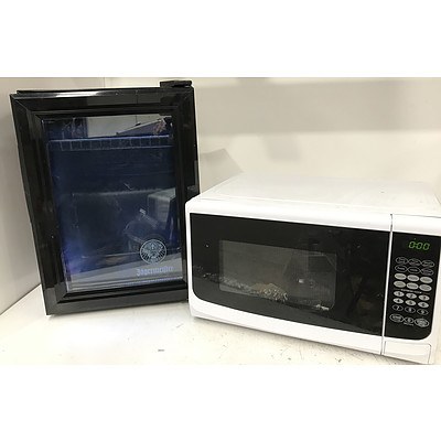 Home & Co 700w Microwave & Jagermeister Display Cooler