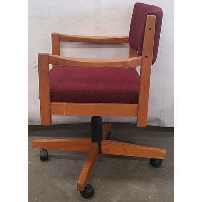 Doerner timber office chair - Lot Of 4