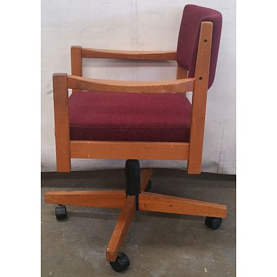 Doerner timber office chair - Lot Of 4