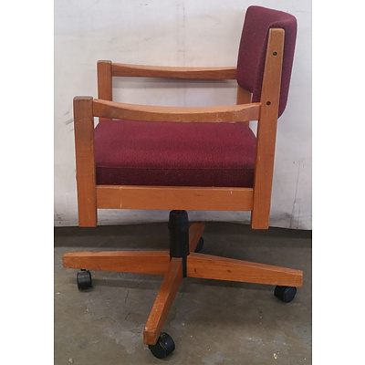 Doerner timber office chair - Lot Of 8