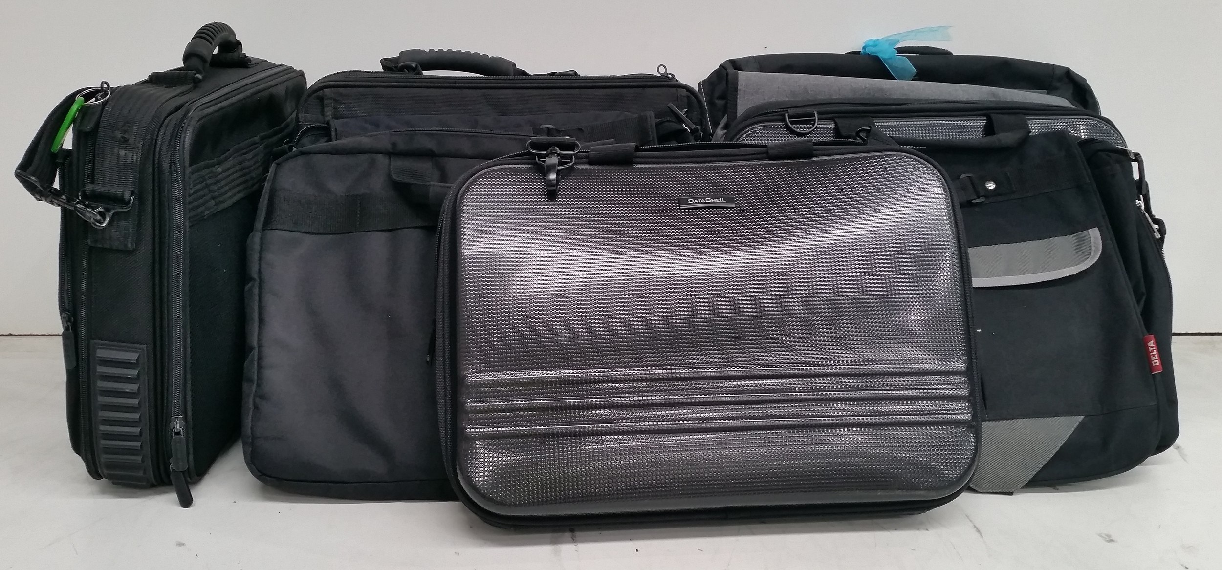 Assorted Laptop Carry Bags Lot - Lot 1077768 | ALLBIDS