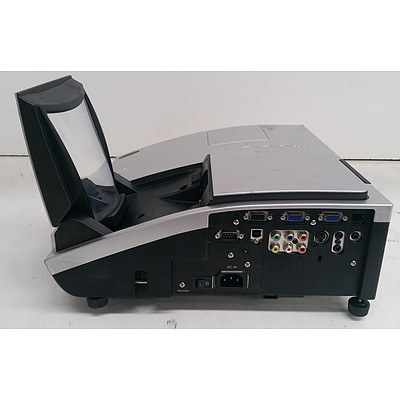 Hitachi CP-A100 XGA 3LCD Projector