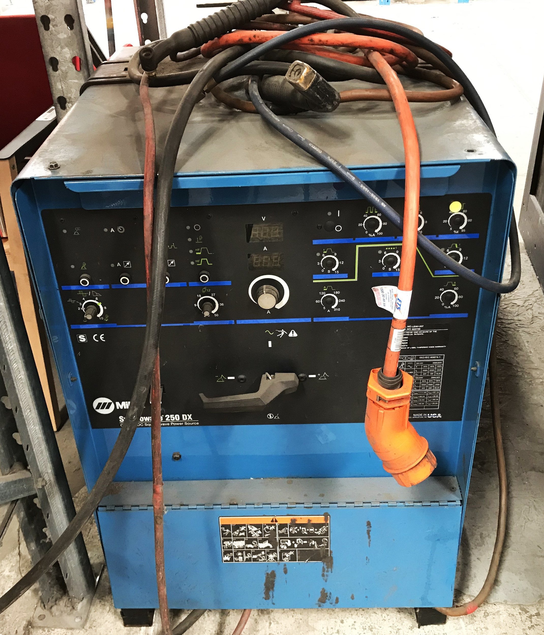 Miller Syncrowave 250 DX AC TIG Lot 1071734 ALLBIDS