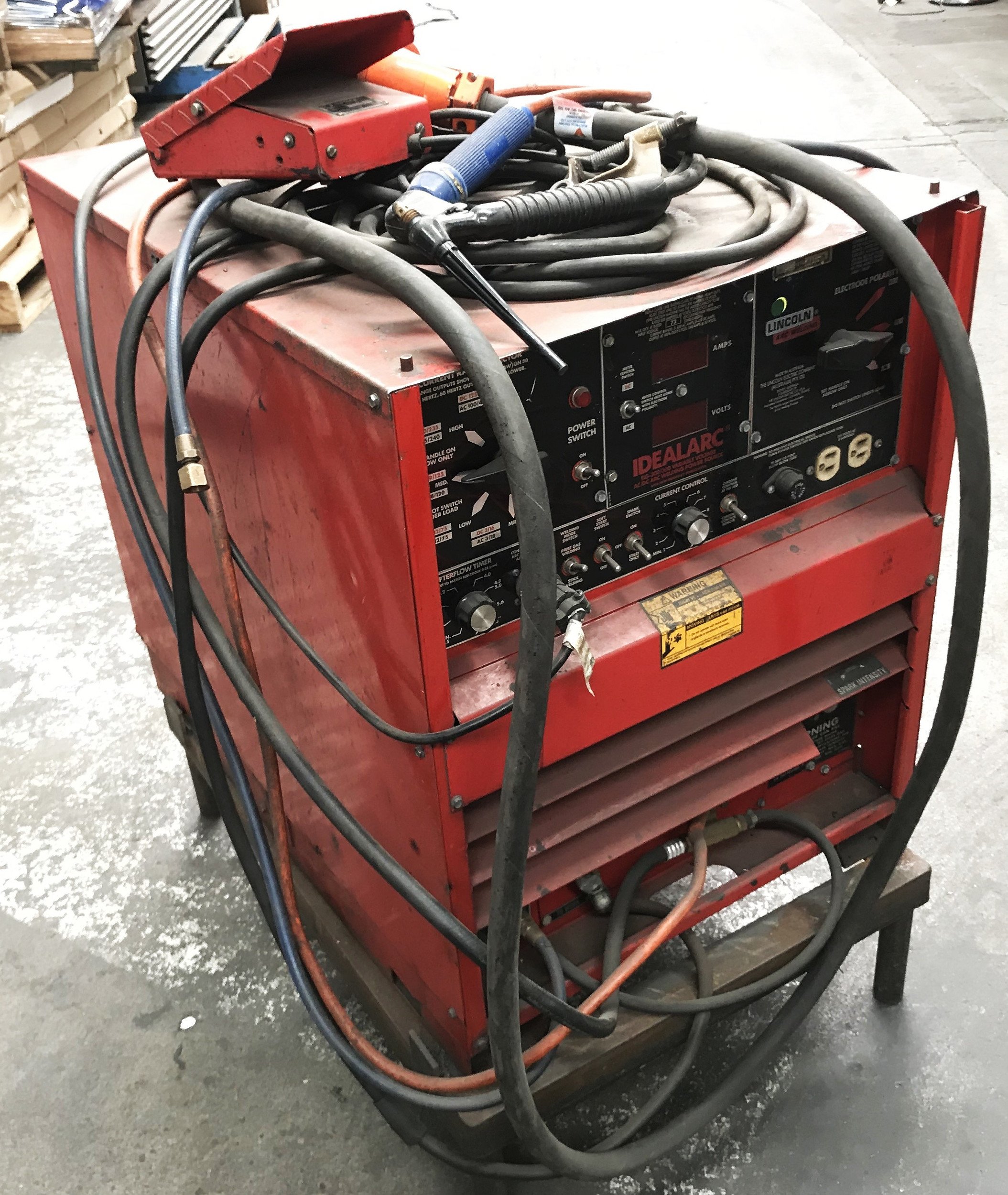 Lincoln Arc Welding Idealarc TIG300/300 Lot 1071739 ALLBIDS