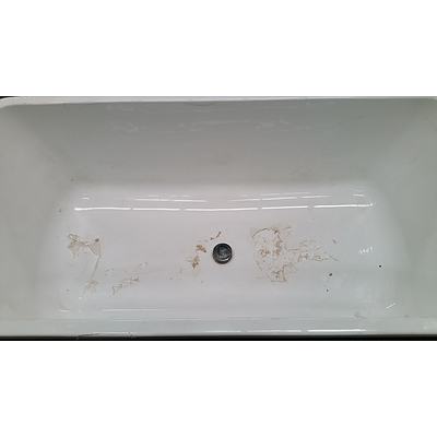 Caroma 1670mm Rectangular Bath - New